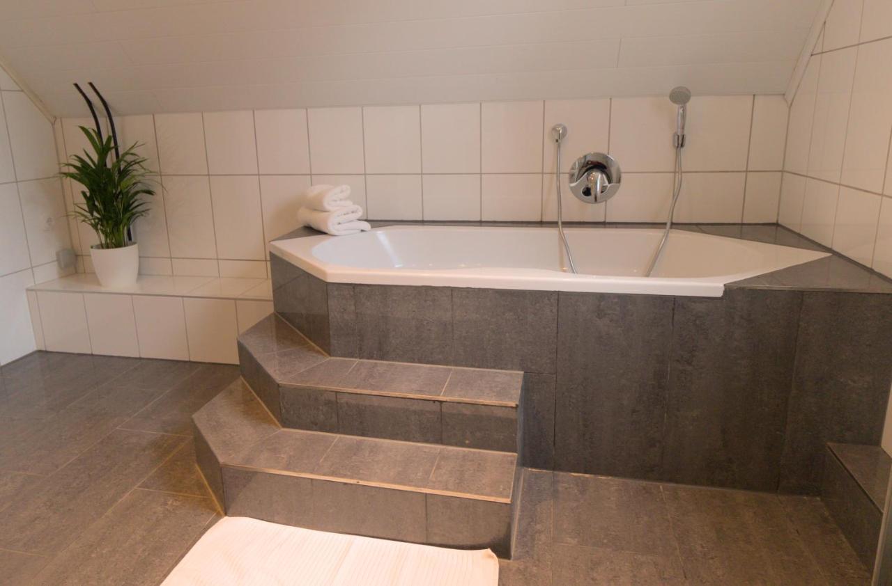 グリースハイムIdyllisches Wohnen In Gruener Oaseアパートメント エクステリア 写真